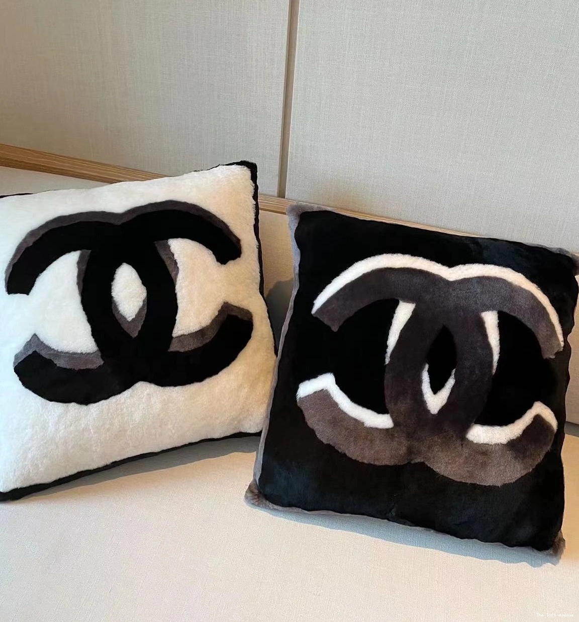 COCO THROW PILLOW SHEARLING 0722
